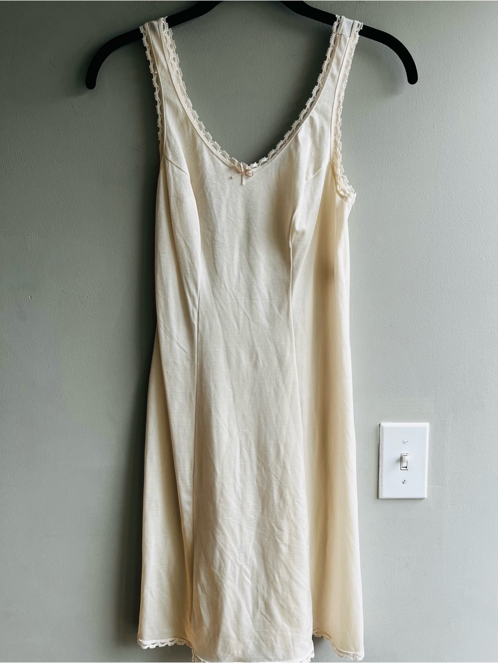 Women’s Vintage Cabernet Cream Lace-Trim Slip Dress